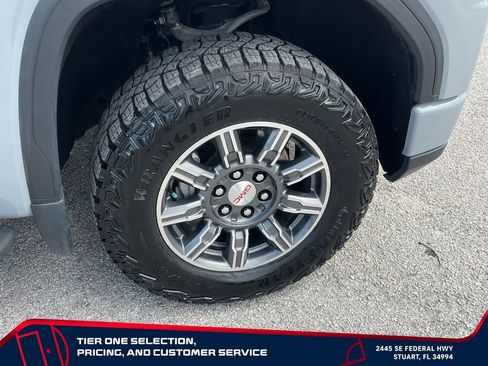 Used 2024 GMC Sierra 1500 AT4 w/ Technology Package AWD/4WD image 21