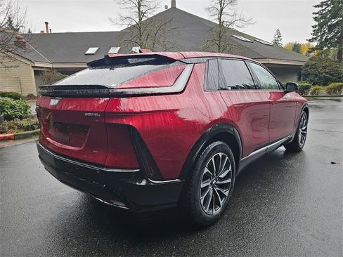 New 2026 Cadillac Lyriq Sport image 5