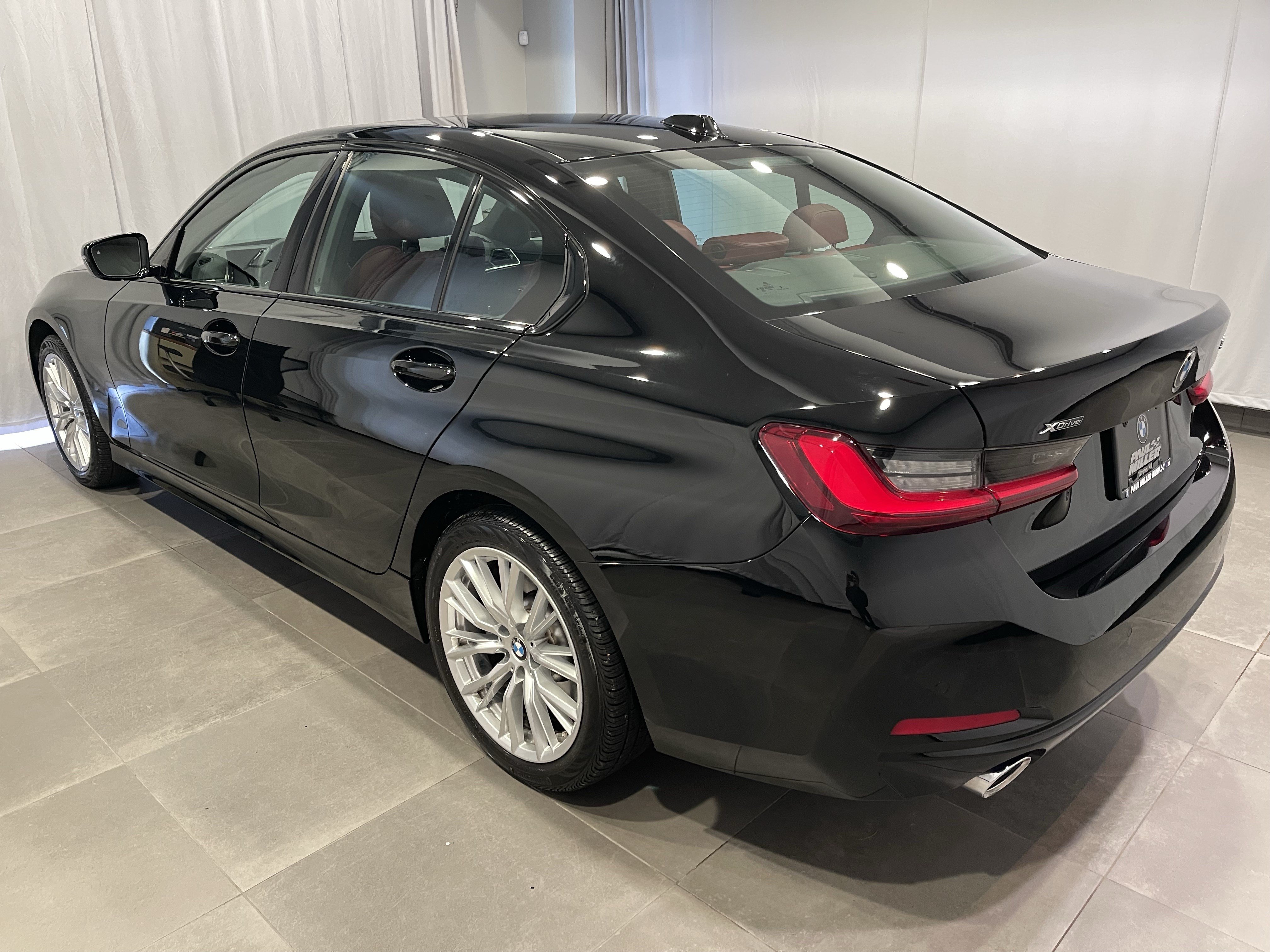Certified 2023 BMW 330i xDrive Sedan w/ Premium Package AWD/4WD image 4