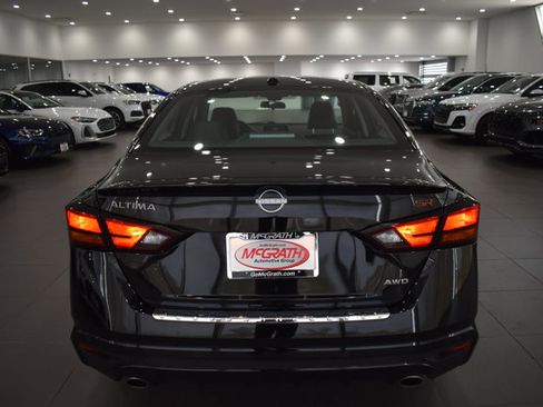 Used 2023 Nissan Altima 2.5 SR AWD/4WD image 6