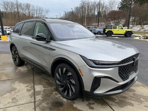 New 2026 Lincoln Nautilus Reserve w/ Jet Appearance Package image 15