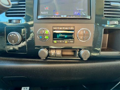 Used 2014 Chevrolet Silverado 2500 LT w/ Z71 Appearance Package image 27