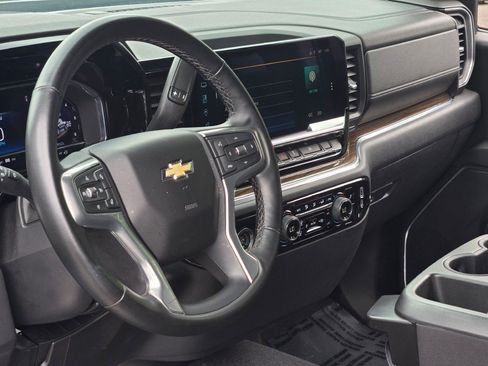 Certified 2023 Chevrolet Silverado 1500 LT AWD/4WD image 24