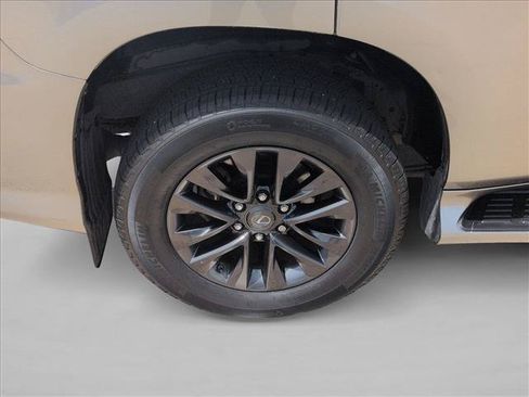 Used 2020 Lexus GX 460 Premium w/ Premium Package AWD/4WD image 23