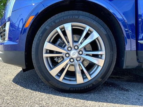 Used 2025 Cadillac XT5 Premium Luxury w/ LPO, Floor Liner Package AWD/4WD image 8