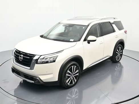 Certified 2023 Nissan Pathfinder Platinum image 31
