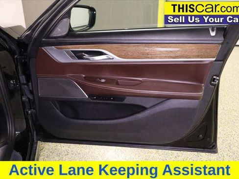 Used 2019 BMW 750i w/ Executive Package RWD image 38
