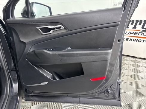 Used 2023 Kia Sportage LX FWD image 23