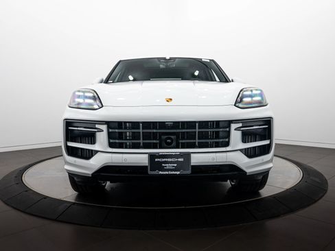 Certified 2026 Porsche Cayenne AWD/4WD image 10