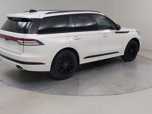 Used 2025 Lincoln Aviator Reserve w/ Equipment Group 201A AWD/4WD image 16