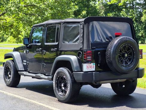 Used 2014 Jeep Wrangler Unlimited Sport w/ Quick Order Package 24S AWD/4WD image 7