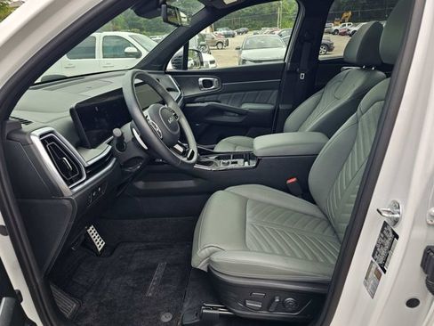 Used 2025 Kia Sorento SX Prestige w/ Sage Leather Package AWD/4WD image 16