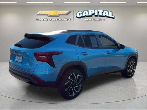 Used 2025 Chevrolet Trax RS w/ Driver Confidence Package FWD image 5