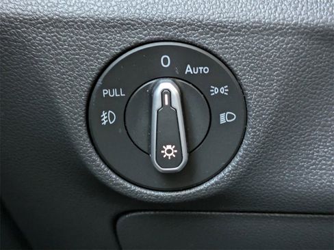 Used 2021 Volkswagen Jetta SEL image 35