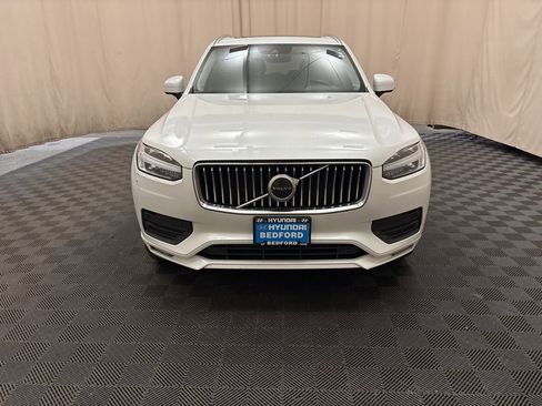Used 2020 Volvo XC90 T6 Momentum image 2