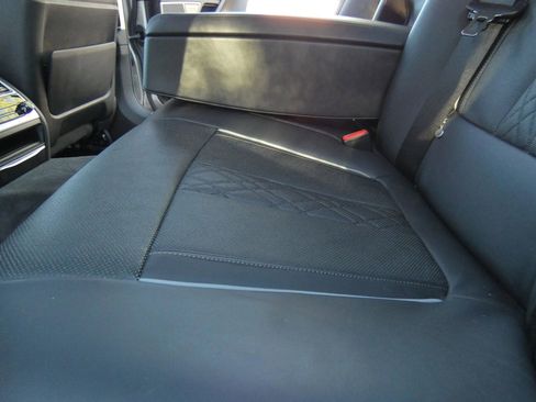 Used 2020 BMW 750i xDrive w/ Executive Package image 52