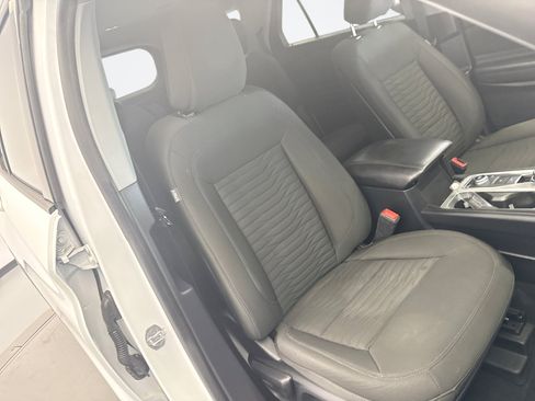 Used 2020 Ford Explorer XLT AWD/4WD image 17