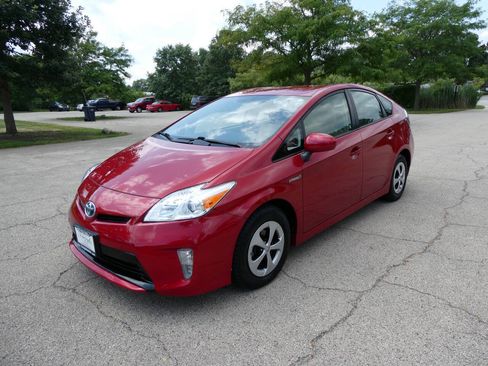 Used 2015 Toyota Prius Four FWD image 1