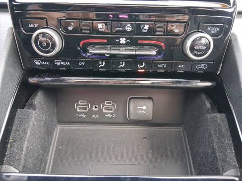 Used 2021 Jeep Grand Cherokee L Overland w/ Luxury Tech Group IV AWD/4WD image 26