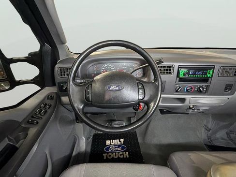 Used 2004 Ford F250 XL image 16