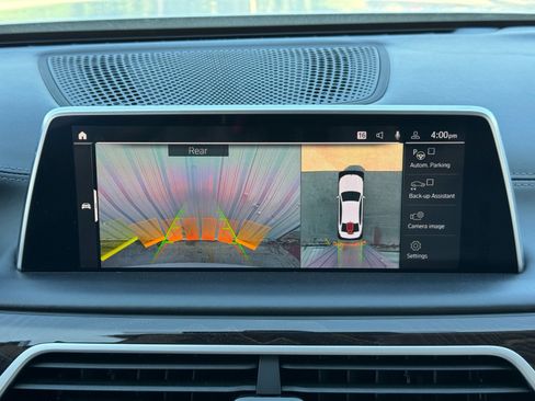 Used 2020 BMW 750i xDrive w/ Executive Package image 28