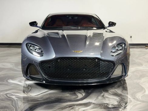 Used 2019 Aston Martin DBS Superleggera image 8