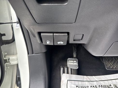 Used 2018 Nissan Murano SL w/ Midnight Edition Package FWD image 34