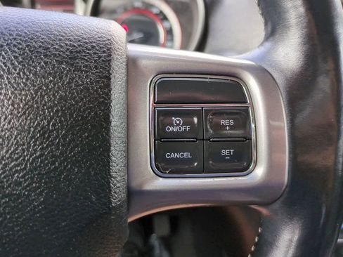 Used 2018 Dodge Journey Crossroad w/ Nav & Sun Group FWD image 27