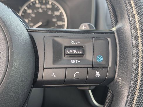 Used 2021 Nissan Rogue SV AWD/4WD image 18