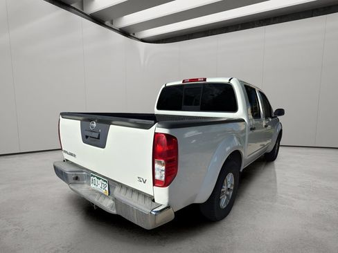 Used 2016 Nissan Frontier SV RWD image 5