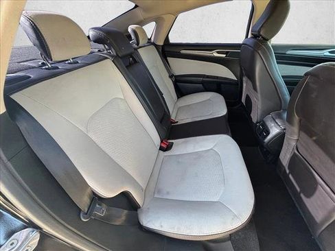 Used 2020 Ford Fusion SE w/ Equipment Group 151A image 20