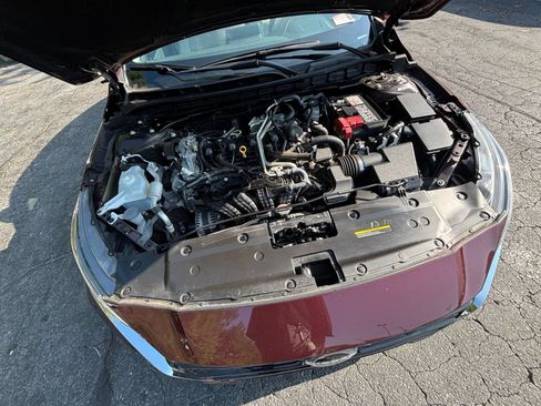 Used 2025 Nissan Altima 2.5 SV FWD image 28