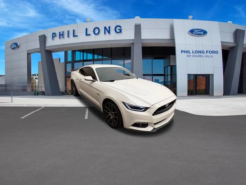 Used 2017 Ford Mustang GT Premium w/ Equipment Group 401A RWD image 8