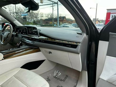 Used 2021 Cadillac Escalade Premium Luxury Platinum image 22