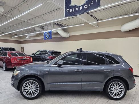 Used 2017 Audi Q5 2.0T Premium Plus w/ Technology Package AWD/4WD image 10
