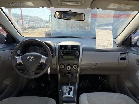 Used 2010 Toyota Corolla image 18