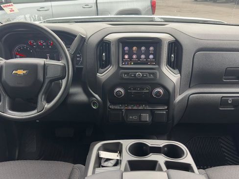 Used 2022 Chevrolet Silverado 1500 Custom image 7