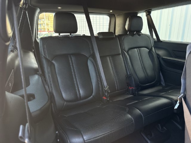 Used 2024 Jeep Wagoneer L Series II w/ Flexible Seating Group RWD image 31