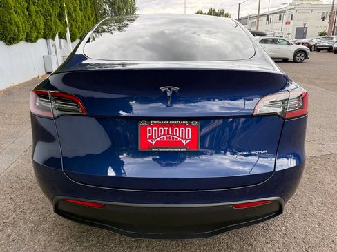 Used 2022 Tesla Model Y Long Range AWD/4WD image 6