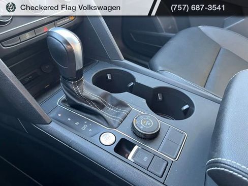 Used 2022 Volkswagen Atlas SE AWD/4WD image 28