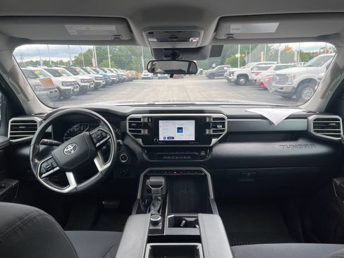 Used 2022 Toyota Tundra SR5 AWD/4WD image 15