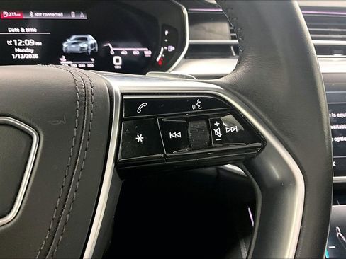 Used 2021 Audi A8 L 4.0T image 20
