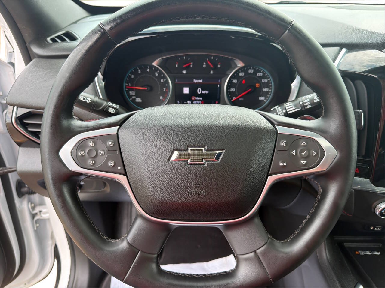 Used 2023 Chevrolet Traverse RS w/ LPO, Floor Liner Package AWD/4WD image 15