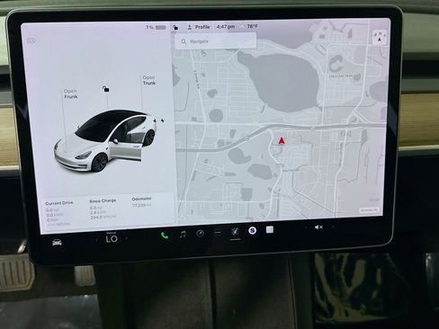 Used 2021 Tesla Model 3 Standard Range Plus image 18