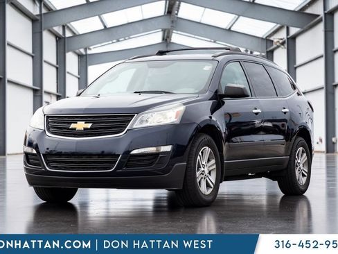 Used 2017 Chevrolet Traverse LS AWD/4WD image 1