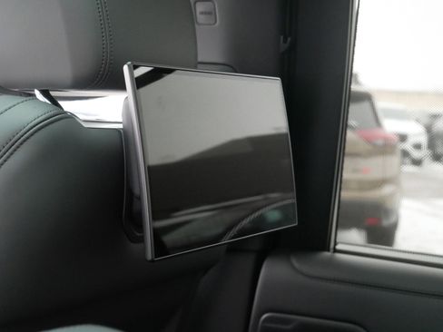 Used 2023 Land Rover Range Rover First Edition image 17