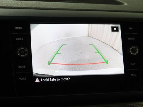 Used 2023 Volkswagen Taos SE image 13