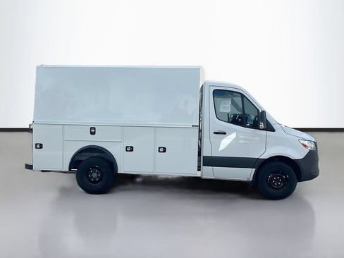 Used 2024 Mercedes-Benz Sprinter 3500 image 2