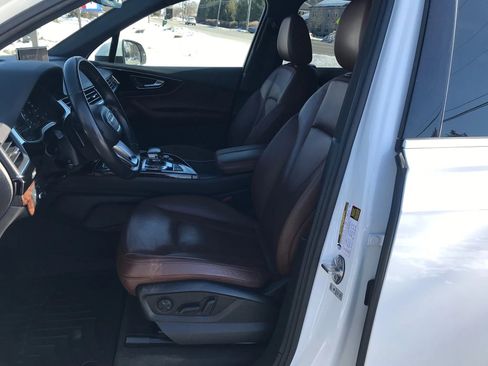 Used 2018 Audi Q7 3.0T Premium image 12