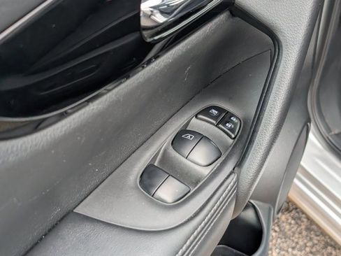 Used 2022 Nissan Rogue Sport SV w/ Technology Package image 15